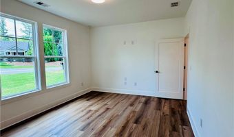 6312 Woodstock Rd, Acworth, GA 30102