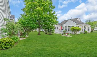 5 Minot Light Ct, Barnegat, NJ 08005