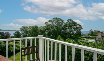 1 Seaview Ave 4, Newport, RI 02840