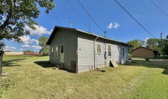 410 E Taylor Ave, Arkansas City, KS 67005