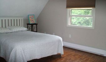 15 Deangelis Dr, Narragansett, RI 02882