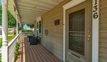 136 1st Ave, Alden, MN 56009