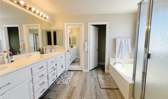 10023 Canyon Hills Ave, Las Vegas, NV 89148