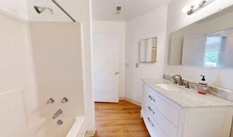 2201 S Huron Pkwy 1, Ann Arbor, MI 48104