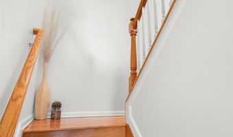 6 ELCO Ct, Bayonne, NJ 07002