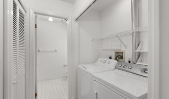 1 E Hayestown Rd 33, Danbury, CT 06811