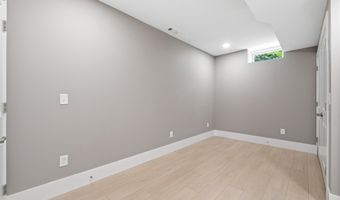 435 Dunwoody Dr, Aurora, OH 44202