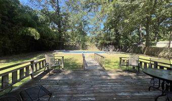 1522 Chris Dr, Benton, AR 72015