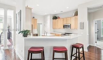 12 Point West Dr, Bluffton, SC 29910