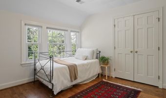 4725 ROCK SPRING Rd, Arlington, VA 22207