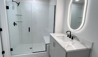 701 N HENRY St 506, Alexandria, VA 22314