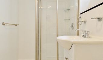 34 W 7TH St, Bayonne, NJ 07002