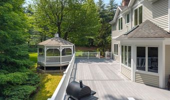 1 Mountaincrest Dr, Cheshire, CT 06410