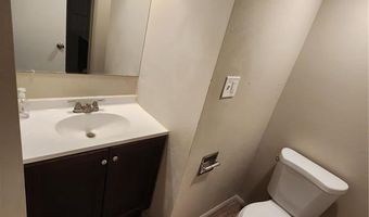 815 Portsdown Rd, Ballwin, MO 63011