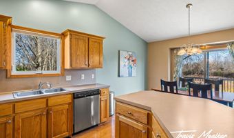 10738 Douglas Dr, Allendale, MI 49401