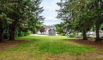 385 Ten Rod Rd, North Kingstown, RI 02852