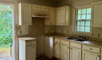 131 Arthur Smith St, Bennettsville, SC 29512