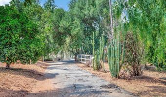 9946 Nutby Ln, Escondido, CA 92026