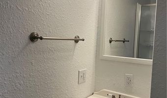 14096 Mitchell Ct, Basehor, KS 66007