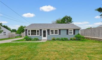 29 Rosedale Dr, Bristol, RI 02809