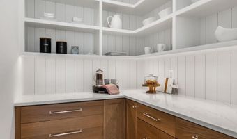 629 N LINCOLN St N, Arlington, VA 22201