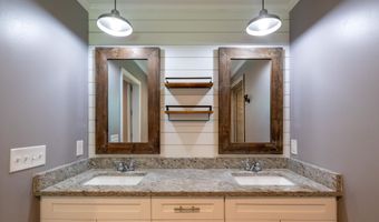 2622 Kellogg Creek Rd, Acworth, GA 30102