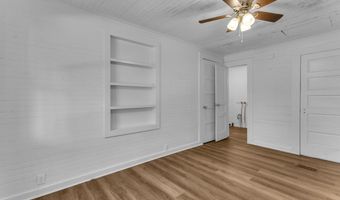 411 S Hutchinson Ave, Adel, GA 31620