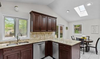 23 Watercress Ct, Coventry, RI 02816