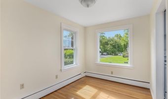 175 Kay St, Newport, RI 02840