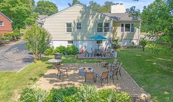 222 NE Stonewall Hts, Abingdon, VA 24210