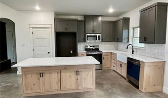 300 Rita Ridge Ct, Millsap, TX 76066