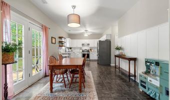 1612 Silver Oak Dr, Austell, GA 30106