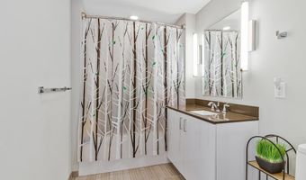 88 V St SW 201, Washington, DC 20024