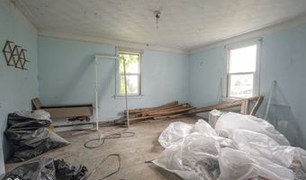 2213 Noble St, Anderson, IN 46016