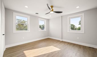 8255 MERTZTOWN Rd, Alburtis, PA 18011
