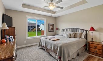 2812 NW 43rd St, Ankeny, IA 50023