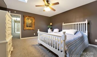100 Ballantree Dr, Asheville, NC 28803