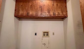 912 S Runnels, De Kalb, TX 75559