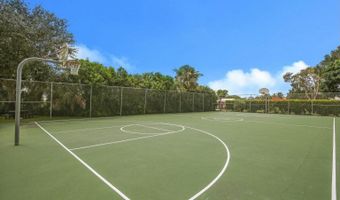 221 Orange Tree Dr, Atlantis, FL 33462