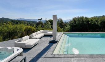 540 Edgemont Ln, Angwin, CA 94508