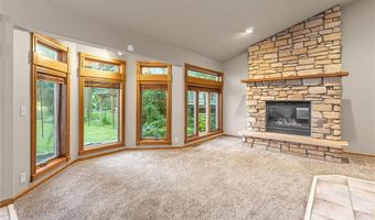 1218 4th Ave SE, Austin, MN 55912