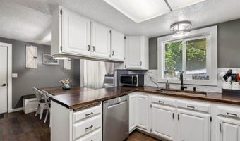 494 Hillcrest Ave, American Falls, ID 83211