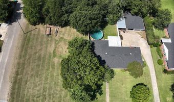 702 Presley St S, Atmore, AL 36502