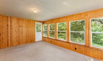 2619 Meadow Glen Rd, Ames, IA 50014