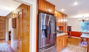 9 KNAPTON St, Barrington, RI 02806