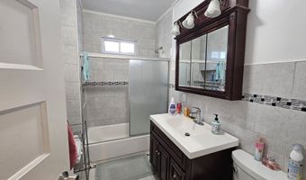 592 Laurel Ave 2Nd Floor, Bridgeport, CT 06605