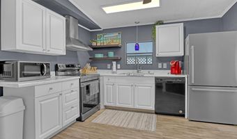 949 Laurel Cir, Barefoot Bay, FL 32976