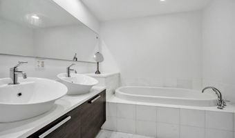 2950 NE 188th St 421, Aventura, FL 33180