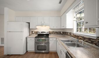 22 Robin Way, Beaufort, SC 29907