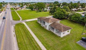 555 NW 16th St, Belle Glade, FL 33430